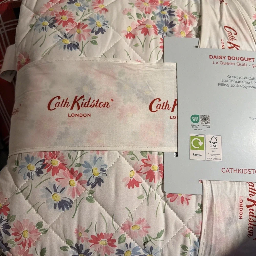Cath Kidston Queen Quilt, Daisy Bouquet - Pink, 100% Cotton Percale,‎ Floral